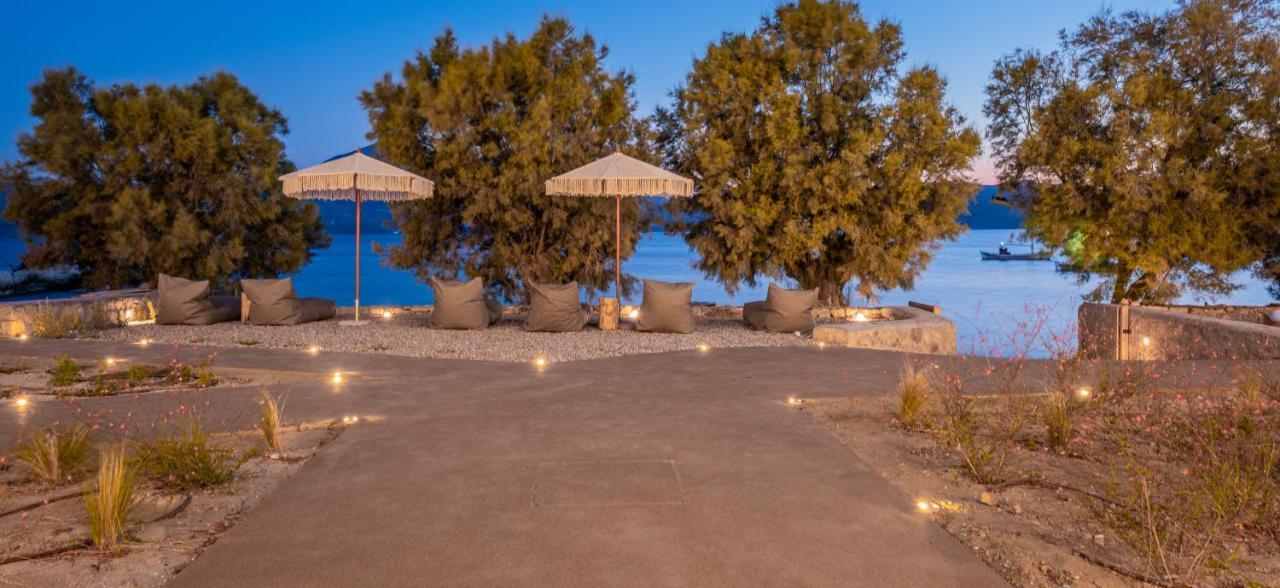 Klima Bay Beachfront Boutique Houses Exterior photo