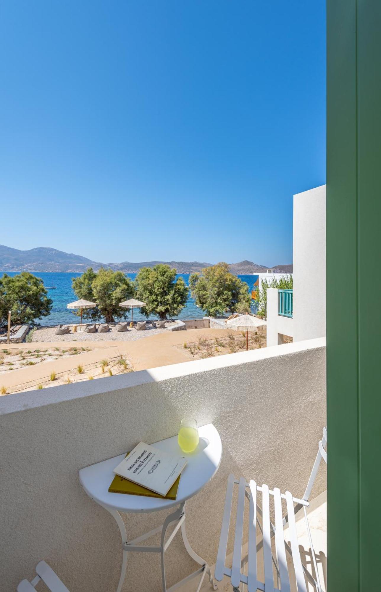 Klima Bay Beachfront Boutique Houses Room photo